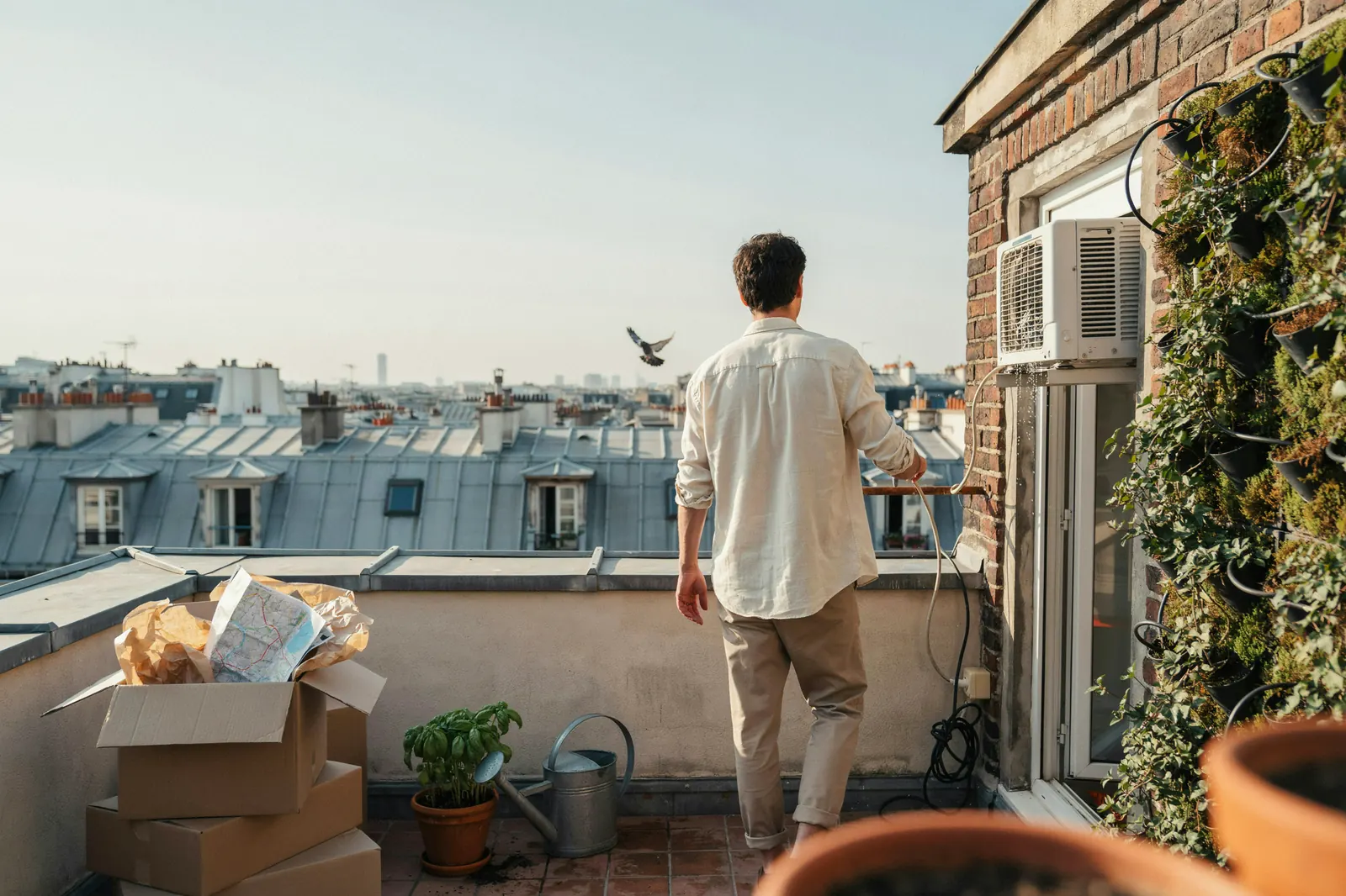 Illustration générée pour Été 2026 record et logements : les témoignages de franceinfo reflètent une réalité météo et sociale documentée